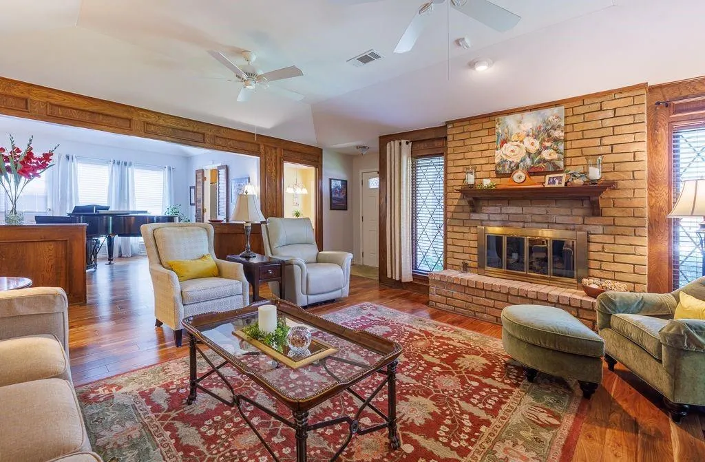428 Tall Oaks Lane