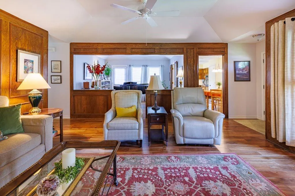 428 Tall Oaks Lane