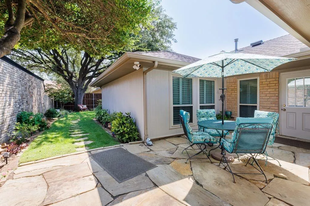 428 Tall Oaks Lane