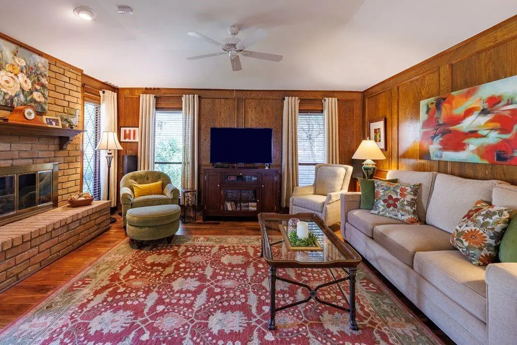 428 Tall Oaks Lane
