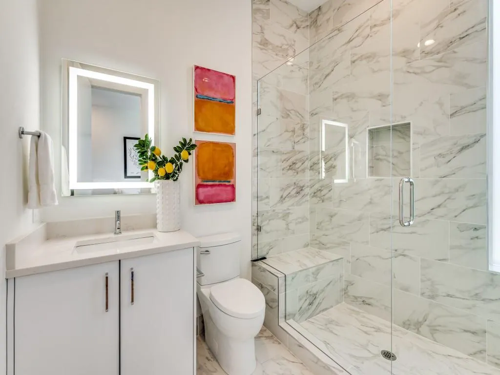 426 W 9th Street, #105