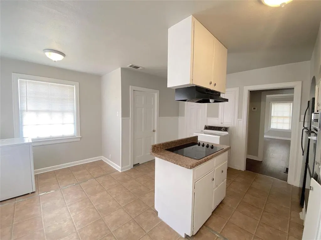 710 W 12th Street