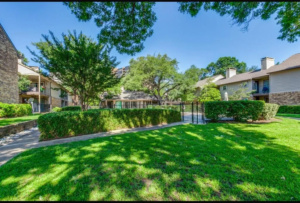 5300 Keller Springs Road, #1027