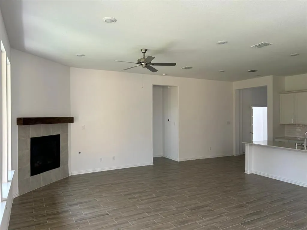 724 Penvenen Place
