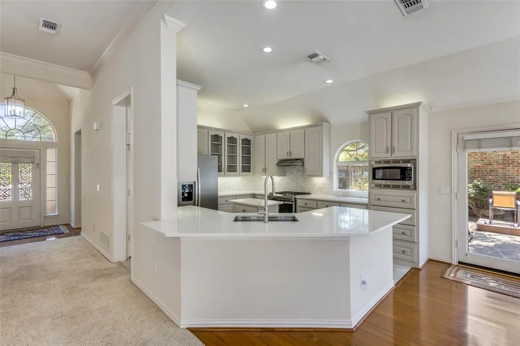 5929 La Cumbre Drive