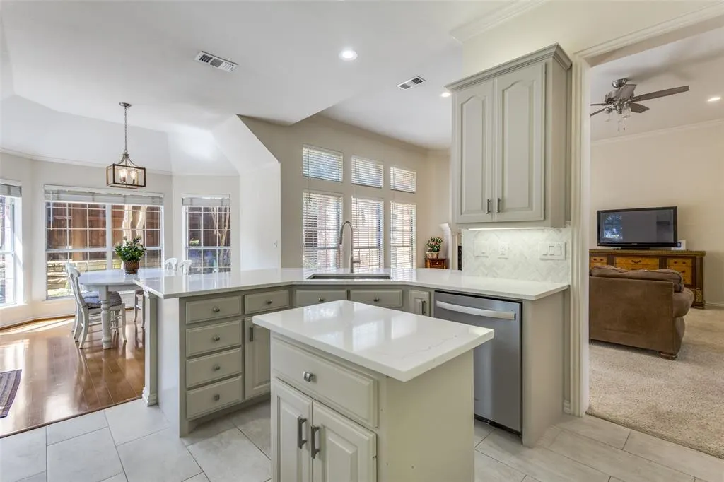 5929 La Cumbre Drive