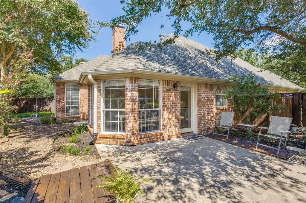 5929 La Cumbre Drive