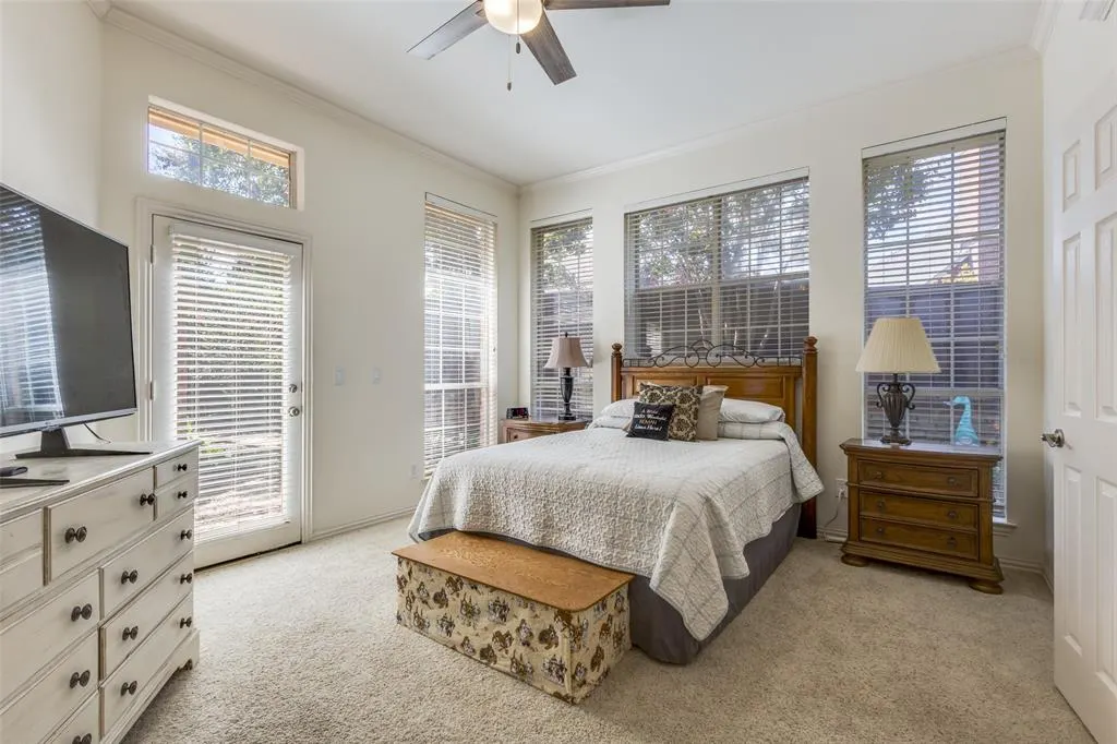 5929 La Cumbre Drive