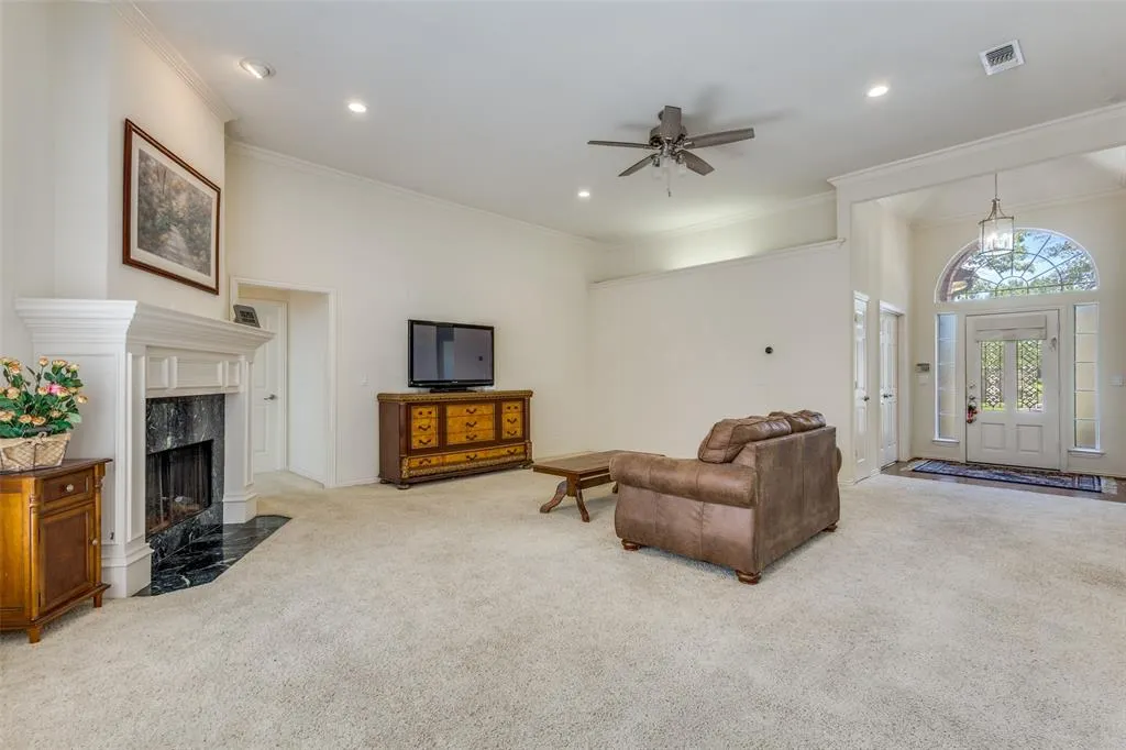 5929 La Cumbre Drive