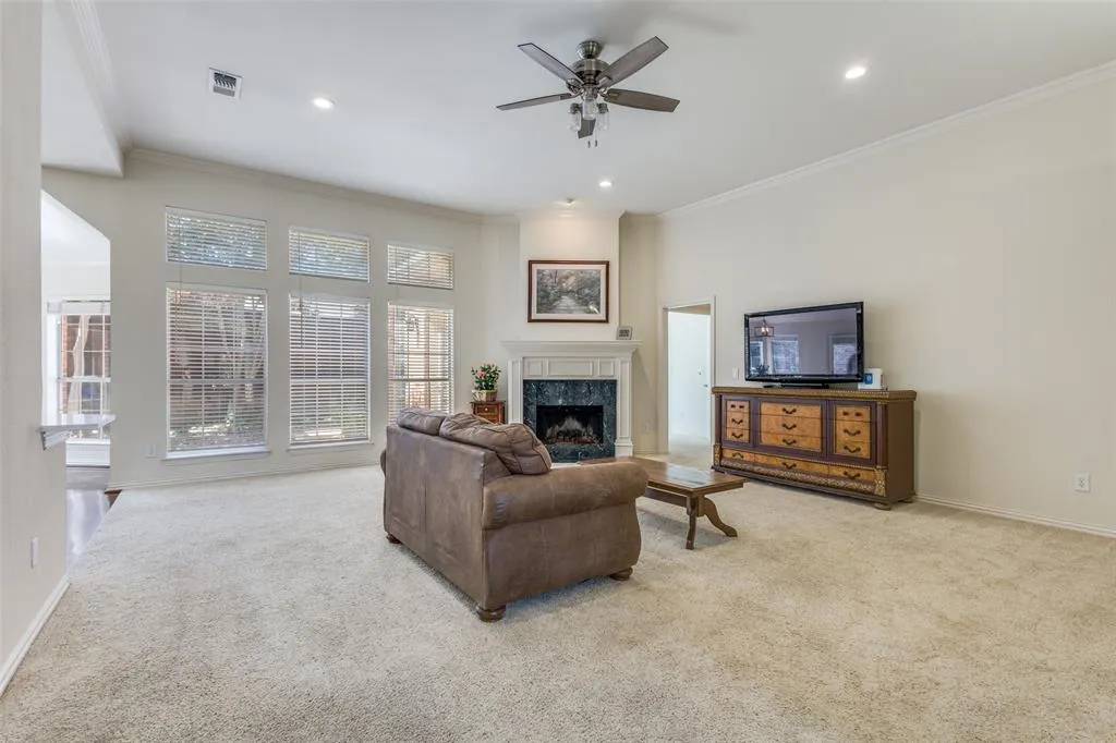 5929 La Cumbre Drive