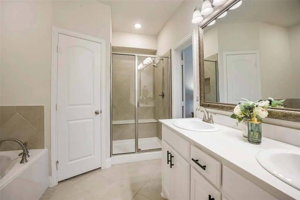 2813 Diamondback Drive