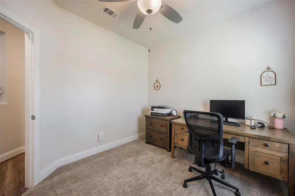 2813 Diamondback Drive