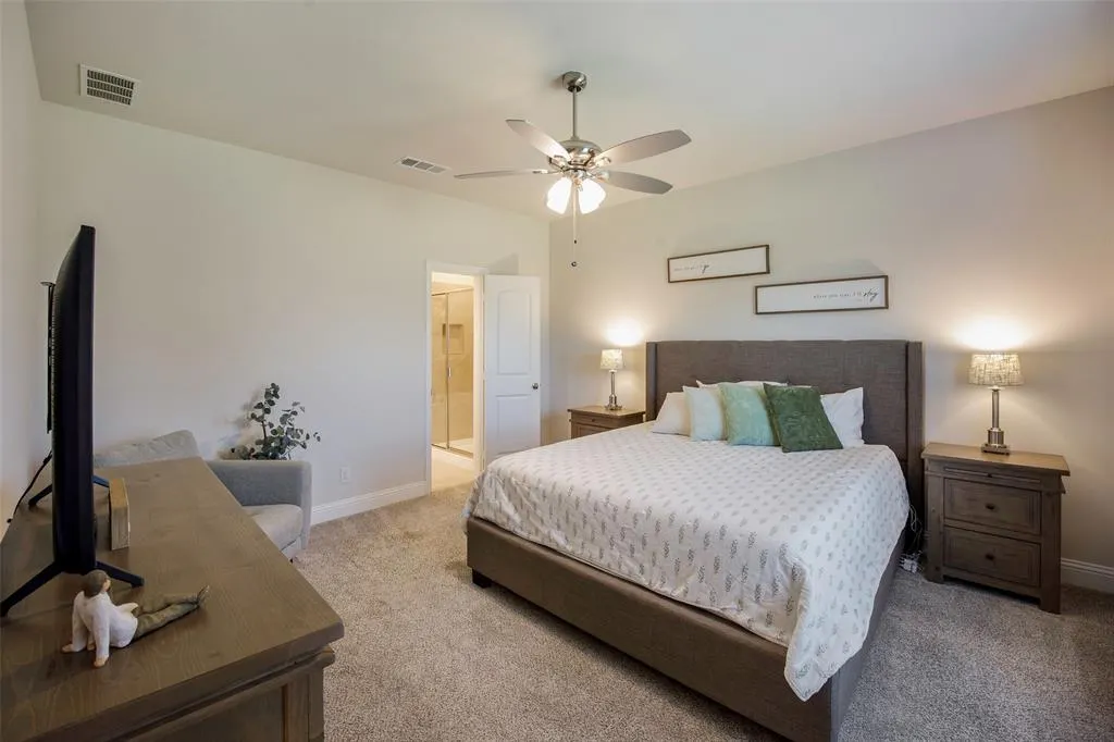 2813 Diamondback Drive