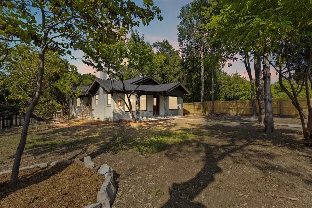 624 N Vernon Avenue