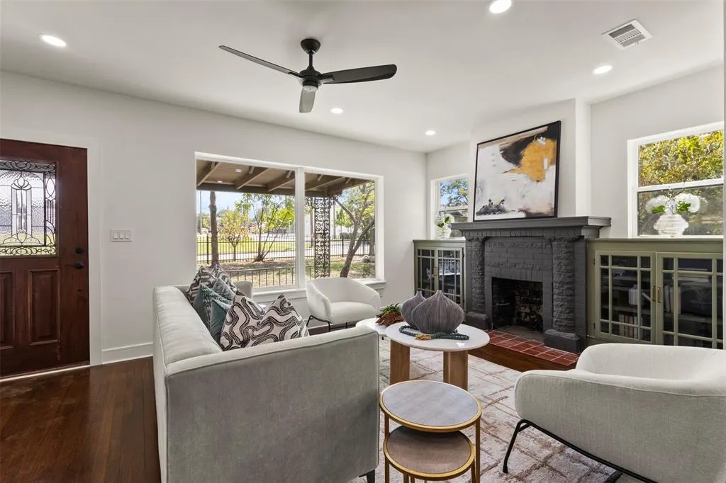 624 N Vernon Avenue