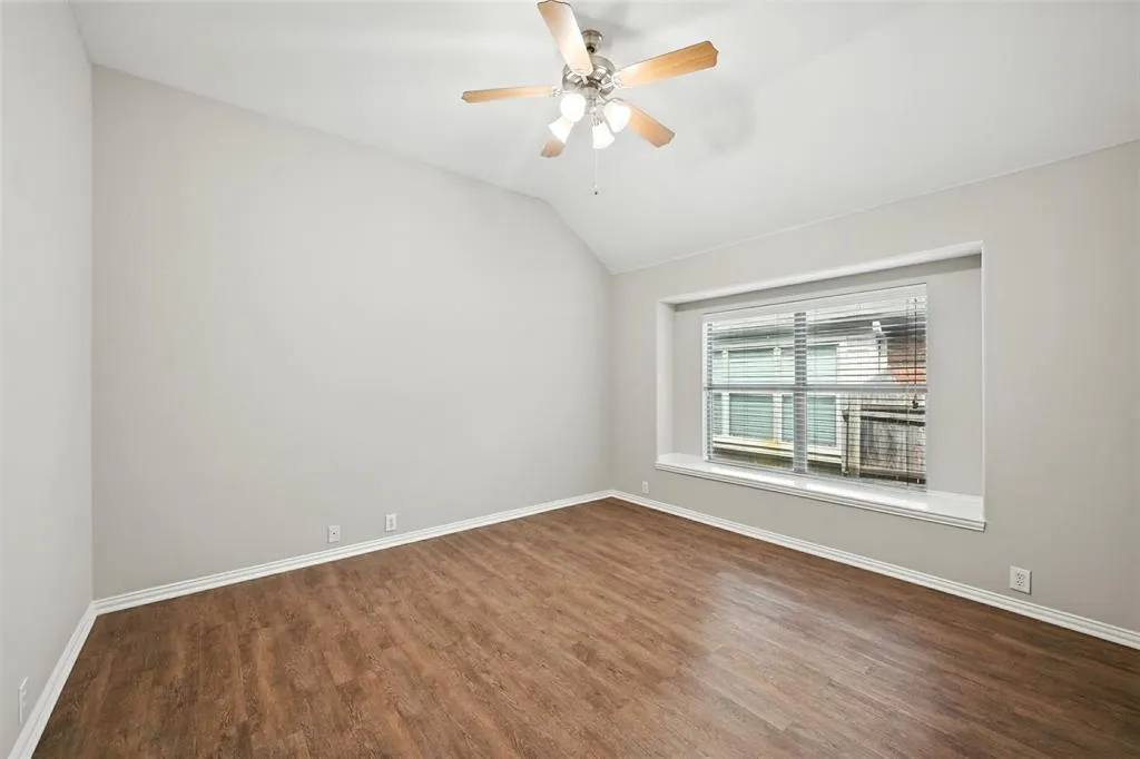 2217 Kingsdale Court