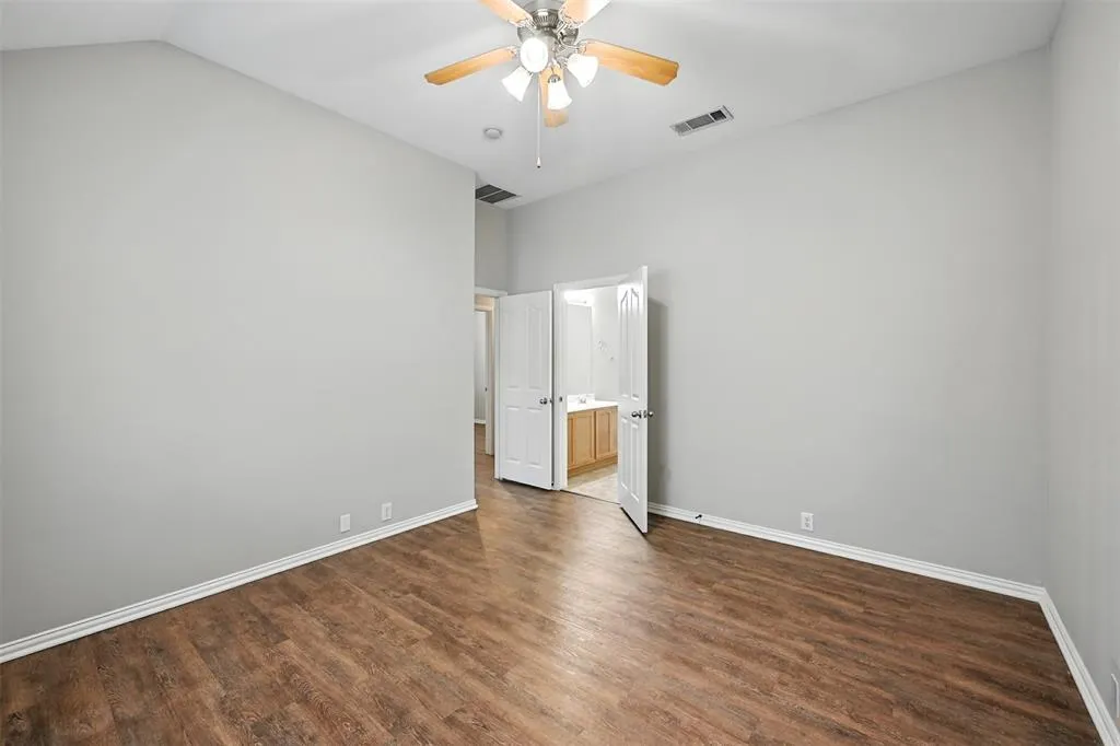 2217 Kingsdale Court