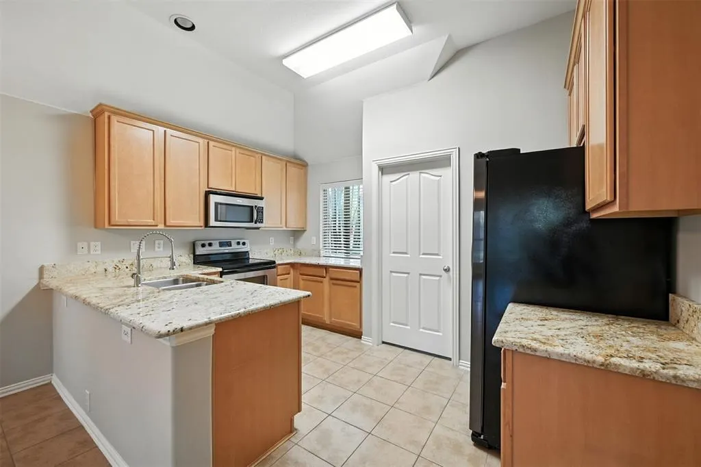 2217 Kingsdale Court