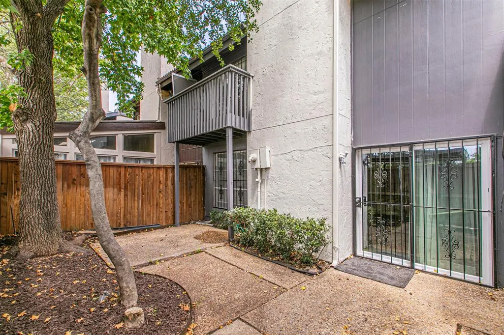 9326 Emberglow Lane