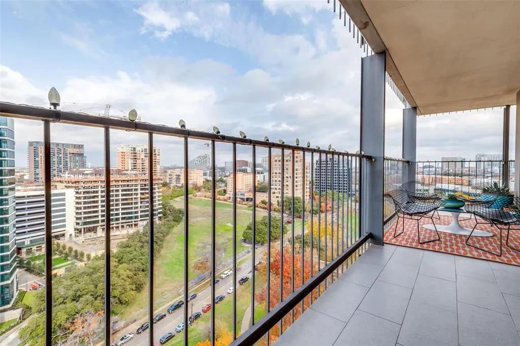 3310 Fairmount Street, #P2B