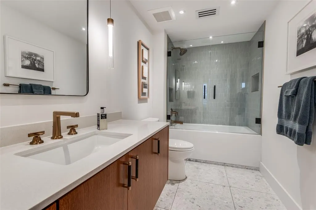 3310 Fairmount Street, #P2B