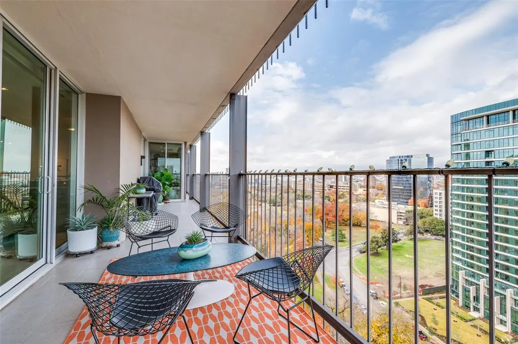 3310 Fairmount Street, #P2B