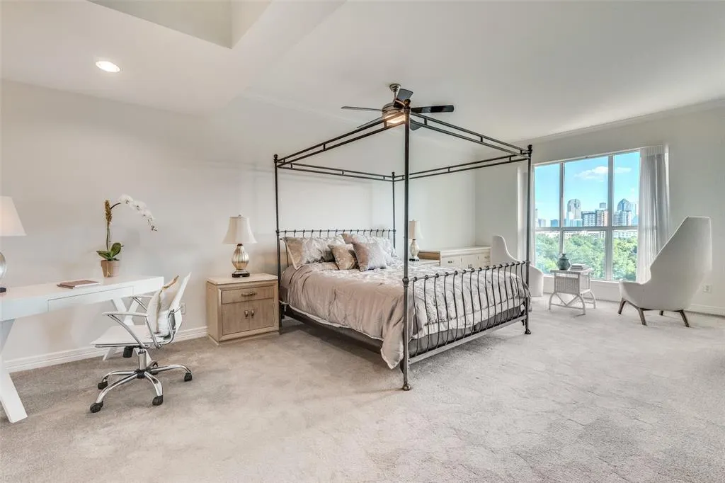 3401 Lee Parkway, #605