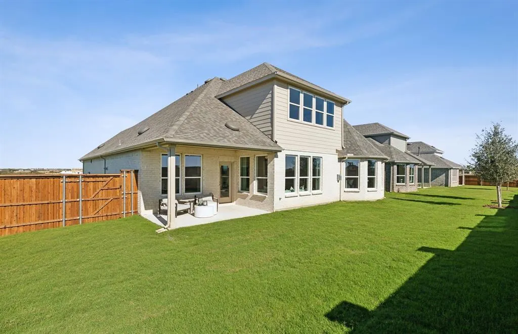 2613 Landmark Drive