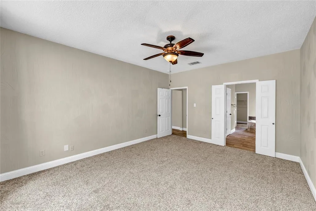 900 Doral Circle