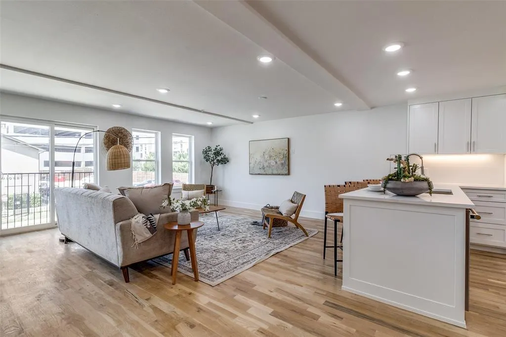 4701 San Jacinto Street, #103