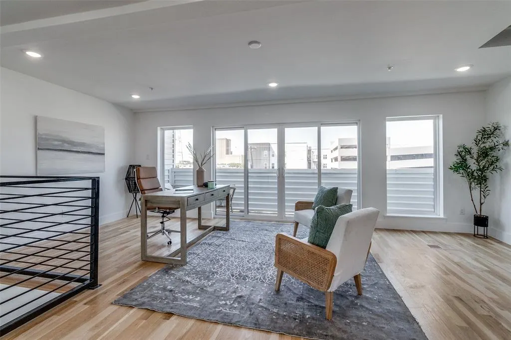 4701 San Jacinto Street, #103
