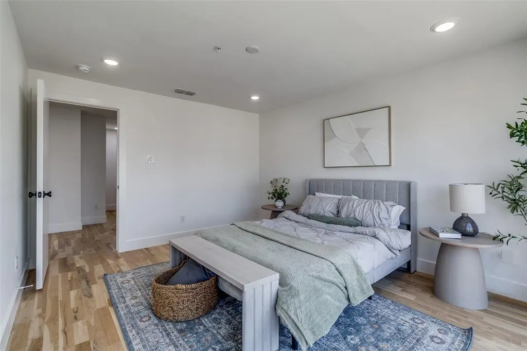 4701 San Jacinto Street, #103