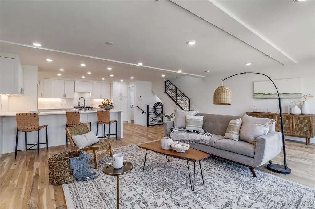 4701 San Jacinto Street, #103