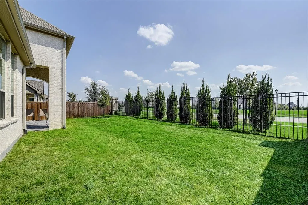 2361 Glen Heather Lane