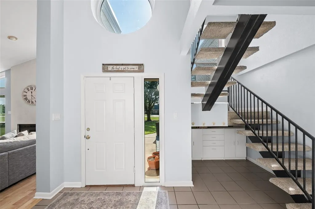 6140 Moss Rose Lane