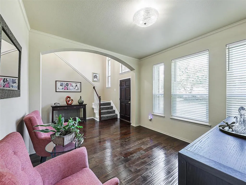 5609 Dark Forest Drive