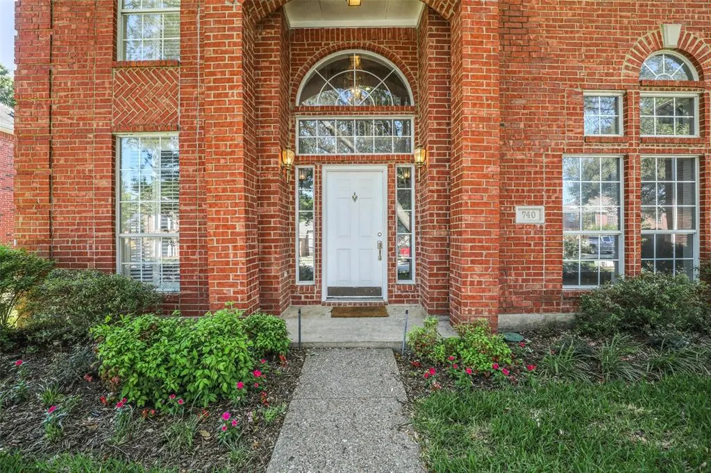 740 Fairlawn Street