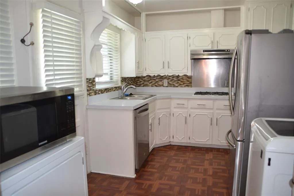 3879 Clover Lane