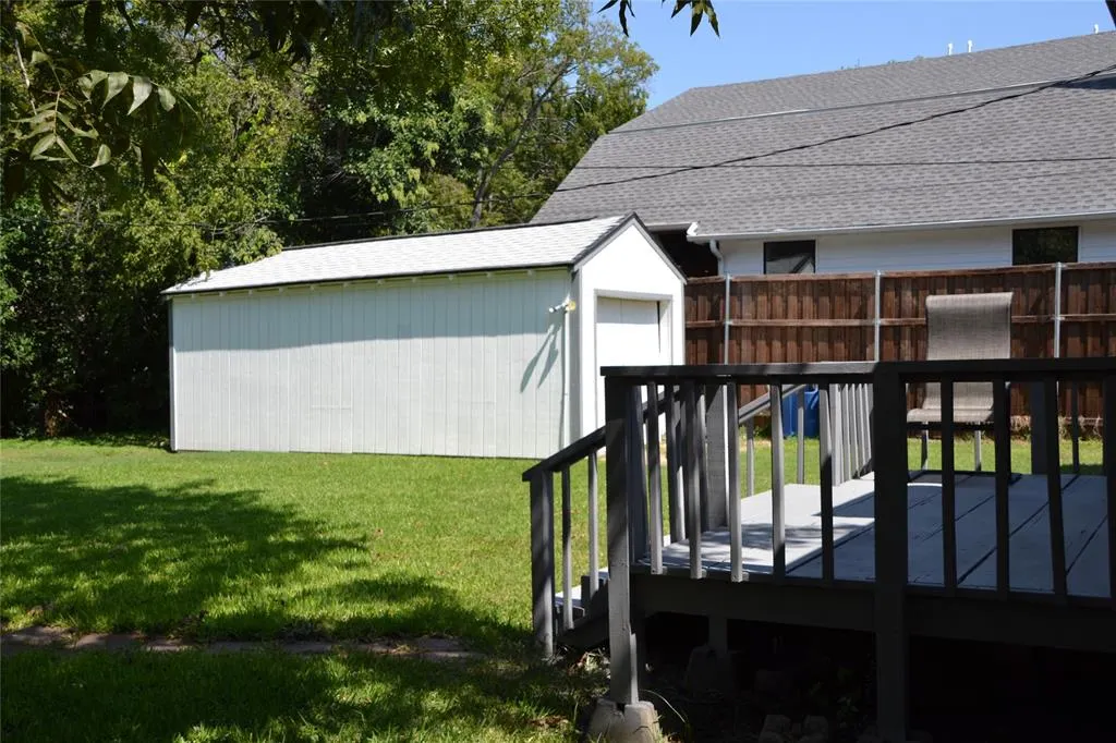 3879 Clover Lane