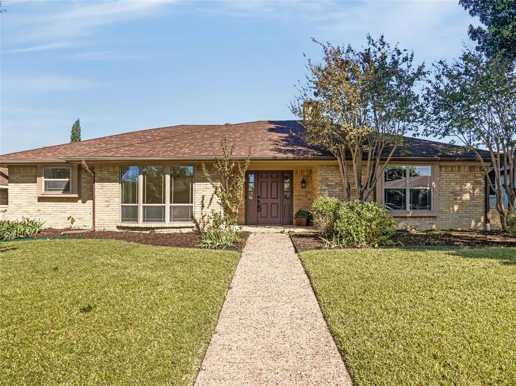 2209 Golden Willow Lane