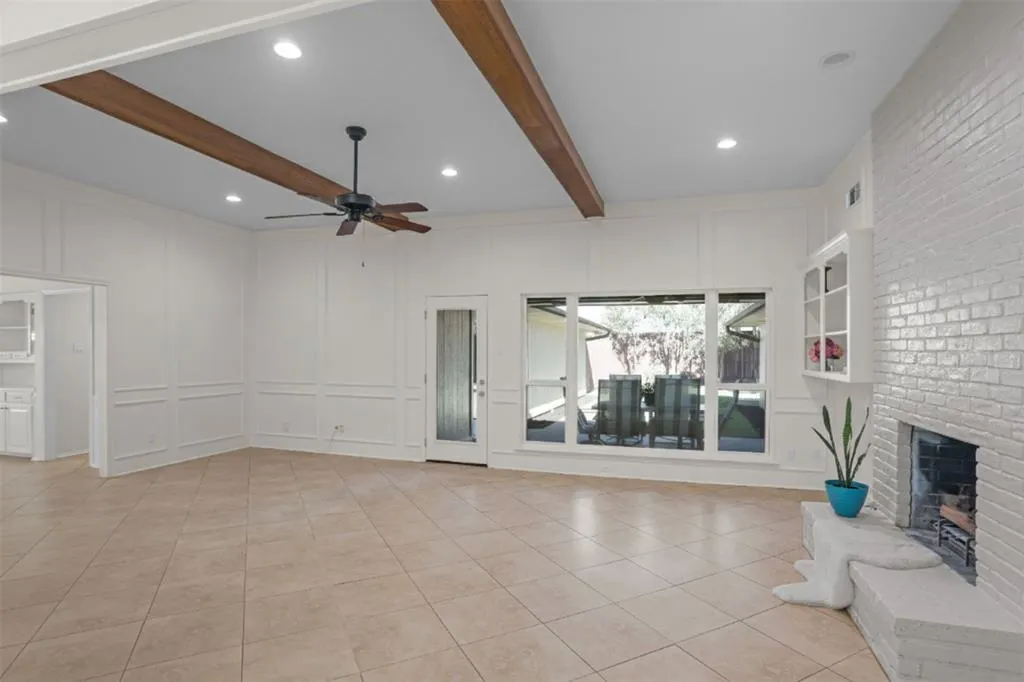 2209 Golden Willow Lane