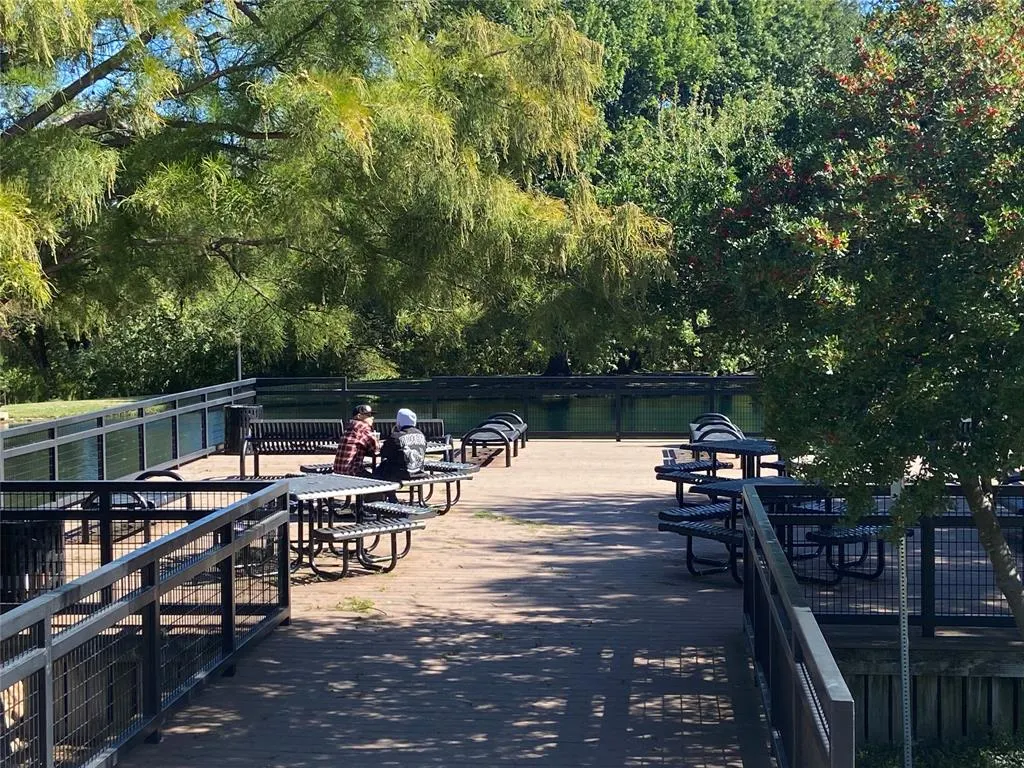 2209 Golden Willow Lane