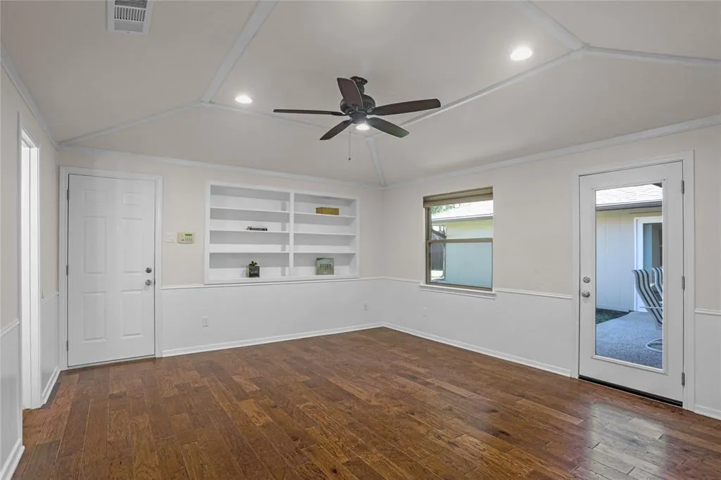 2209 Golden Willow Lane