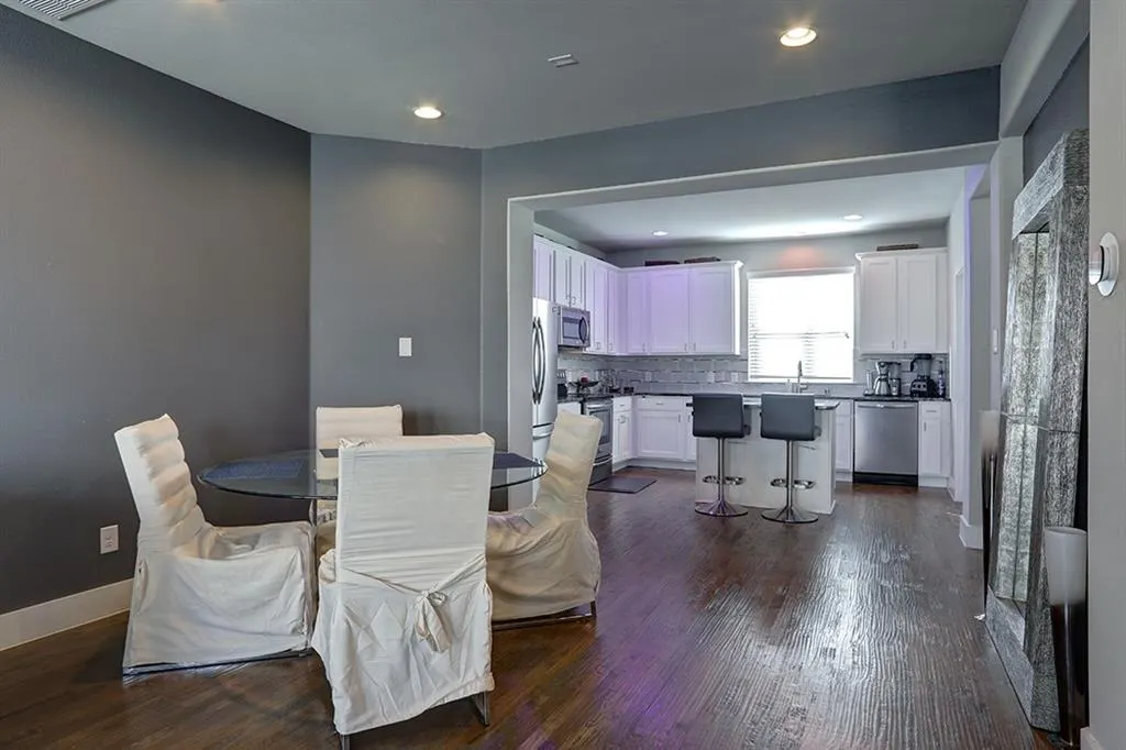 1310 Palm Canyon Drive