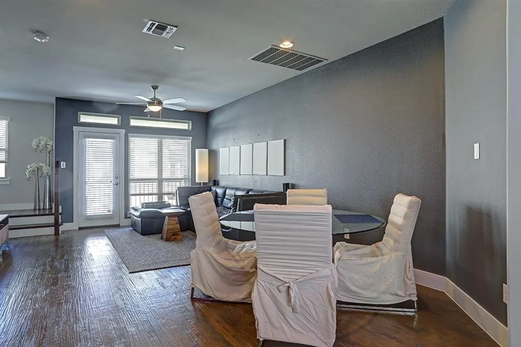 1310 Palm Canyon Drive