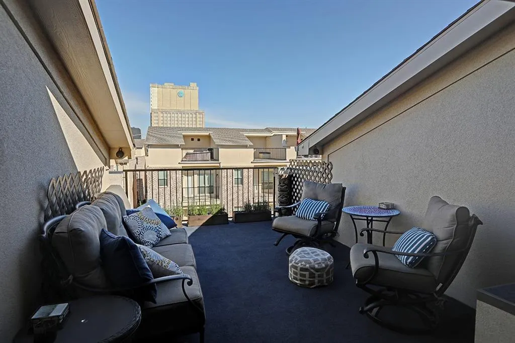 1310 Palm Canyon Drive