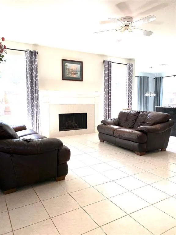 7813 Aqua Vista Drive