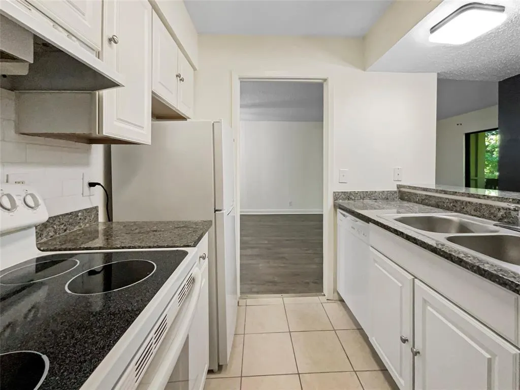 4851 Cedar Springs Road, #281