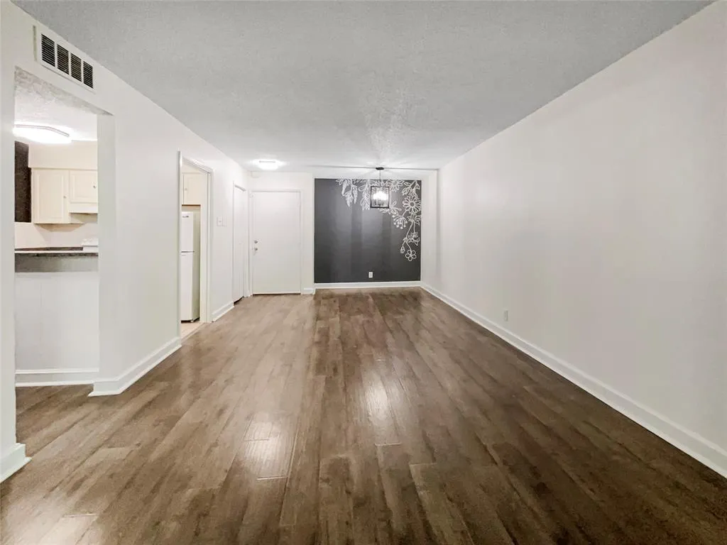 4851 Cedar Springs Road, #281
