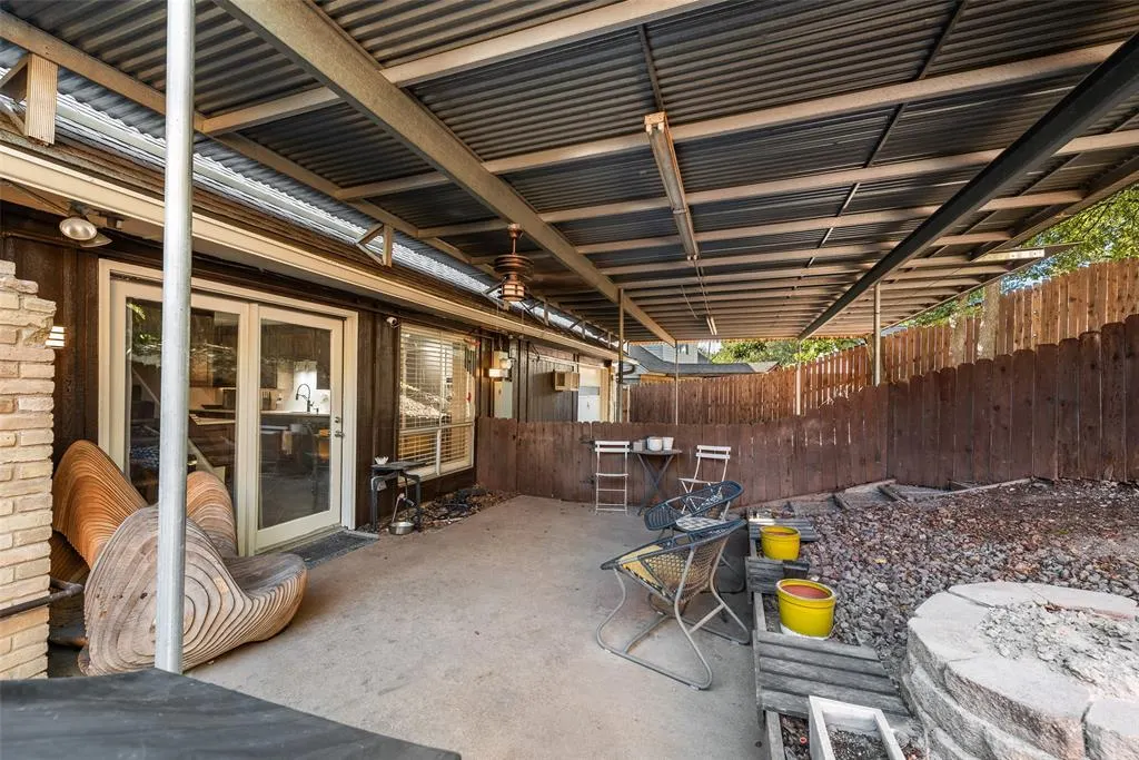 1529 Windchime Drive